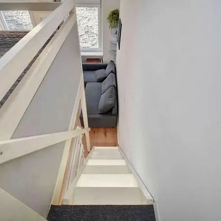 Brightside Apartment *